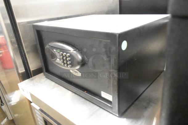 Amsec Black Single Compartment Safe. Does Not Come w/ Combination - Image 3 of 6