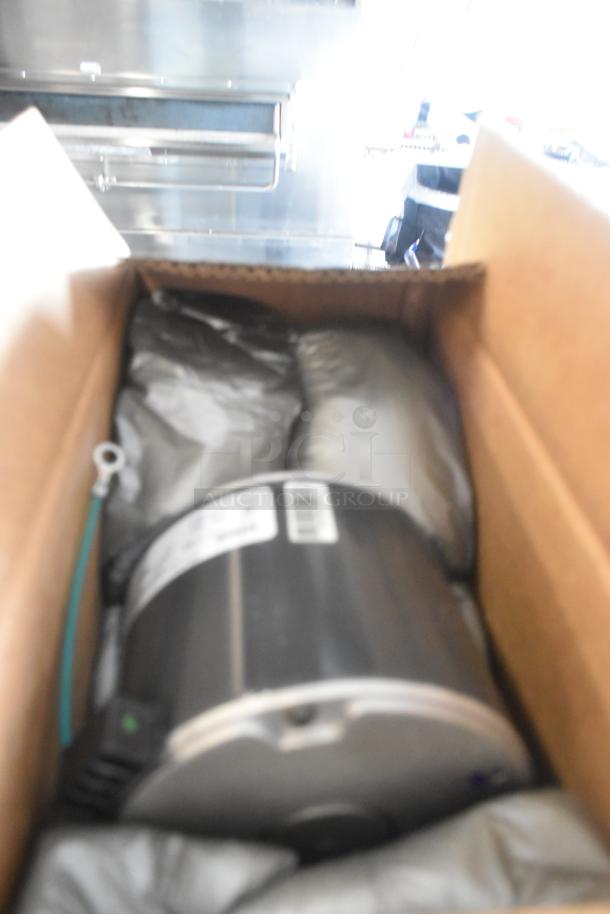 2 BRAND NEW SCRATCH AND DENT! Motors Including Two US Motors LX7922 460/380-420 Volts, US Motors 1412 460 Volt. 2 Times Your Bid! - Image 1 of 5