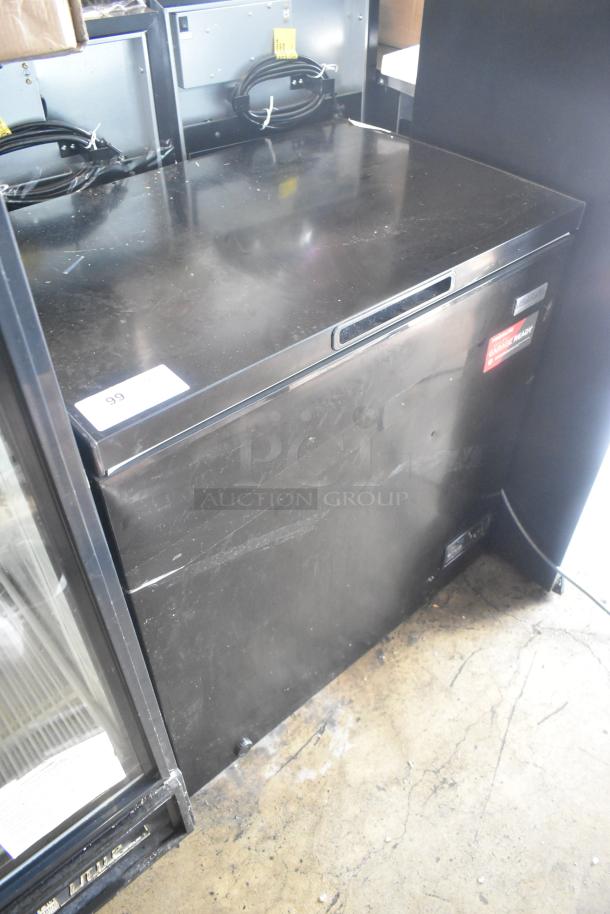 Frigidaire Gallery FGFRF7009-BLACK Chest Freezer w/ Hinge Lid. 115 Volts, 1 Phase. - Image 2 of 7