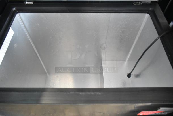 Frigidaire Gallery FGFRF7009-BLACK Chest Freezer w/ Hinge Lid. 115 Volts, 1 Phase. - Image 5 of 7