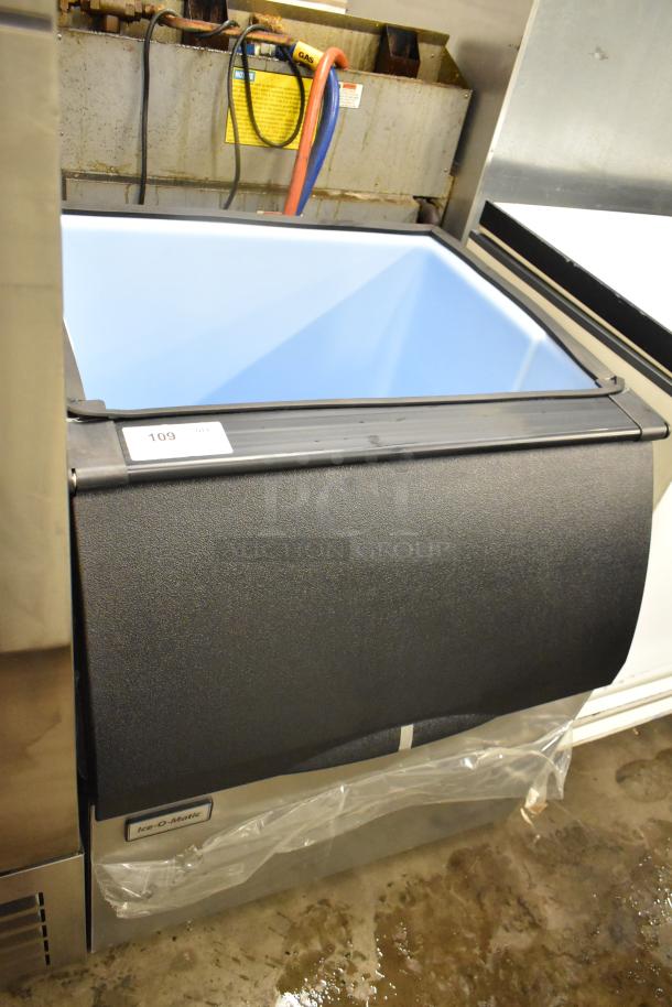 BRAND NEW SCRATCH AND DENT! 2025 Ice-O-Matic B40PSC Metal Commercial  Ice Storage Bin - 344 lb. - Image 2 of 8