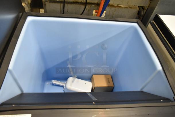 BRAND NEW SCRATCH AND DENT! 2025 Ice-O-Matic B40PSC Metal Commercial  Ice Storage Bin - 344 lb. - Image 4 of 8
