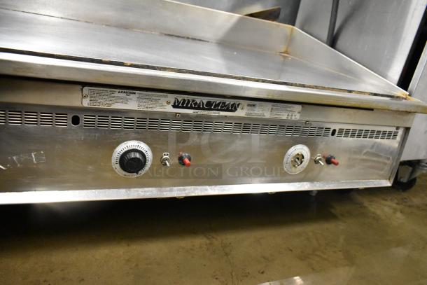 Keating MiraClean 48X30 Stainless Steel Commercial Countertop Natural Gas Powered Flat Top Griddle. 120,000 BTU. - Image 4 of 6