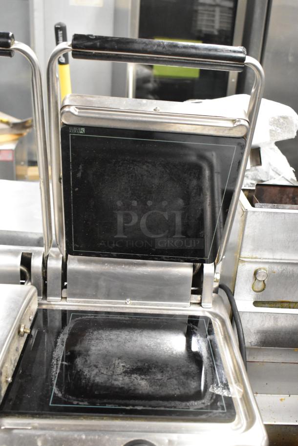 Unox XAP020P Stainless Steel Commercial Countertop Double Panini Press. 240 Volts. - Image 5 of 8