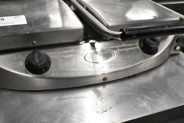 Unox XAP020P Stainless Steel Commercial Countertop Double Panini Press. 240 Volts. - Image 6 of 8