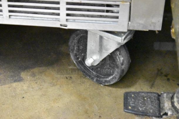 Beverage Air WTRD27AHC-2 Stainless Steel Commercial 2 Drawer Undercounter Cooler on Commercial Casters. 115 Volts, 1 Phase. - Image 4 of 9