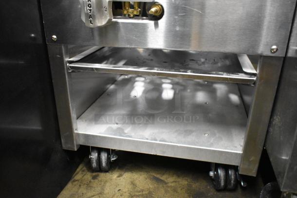 Royal RSP-18 Stainless Steel Commercial Natural Gas Powered Single Burner Stock Pot Range on Commercial Casters. - Image 4 of 8