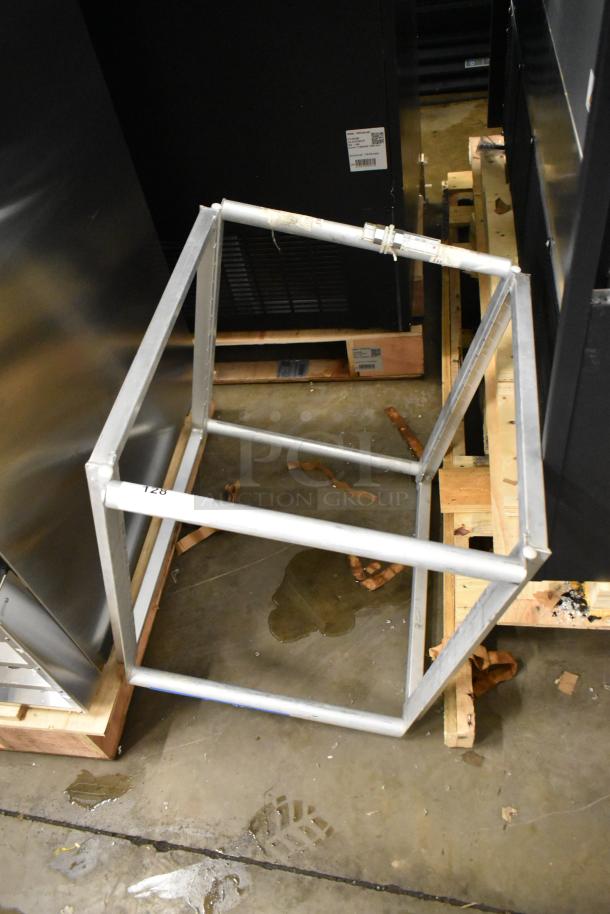 Metal Pan Rack Frame. - Image 1 of 4