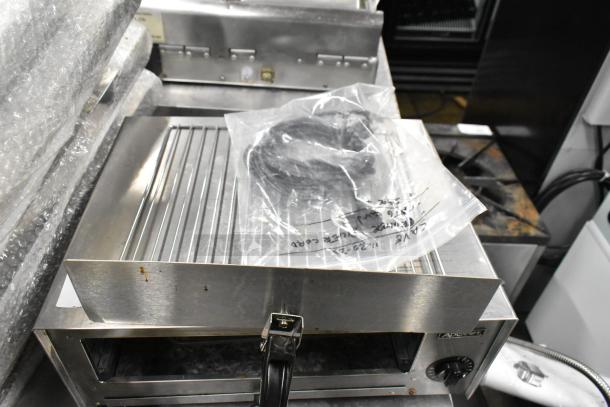 Adcraft CK-2 Stainless Steel Countertop Electric Powered Snack Oven / Pizza Oven. 120 Volts, 1 Phase. - Image 5 of 10