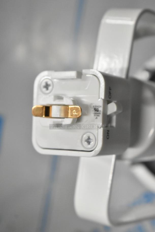 Box of BRAND NEW! Contech Lighting CTL2830-P Front Relamping Gimbal Line Voltage Track Luminaire - Image 6 of 10