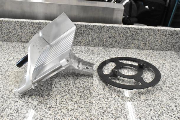 Avantco 177SL312 Metal Commercial Countertop Meat Slicer w/ Blade Sharpener. 115 Volts, 1 Phase. - Image 2 of 15