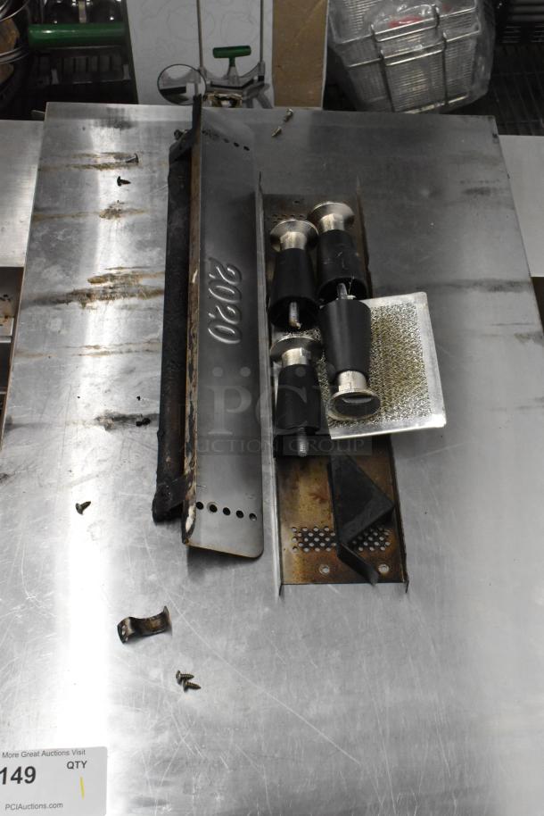 Turbochef HhC2020 Stainless Steel Commercial Countertop Electric Powered Rapid Cook Conveyor Pizza Oven. 208/240 Volts, 3 Phase. - Image 2 of 11