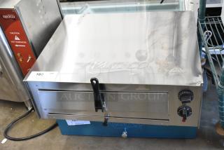 BRAND NEW SCRATCH AND DENT! Avantco 177CPO16TS Stainless Steel Countertop Pizza / Snack Oven with Adjustable Thermostatic Control. 120 Volts, 1 Phase. - Item #1194015