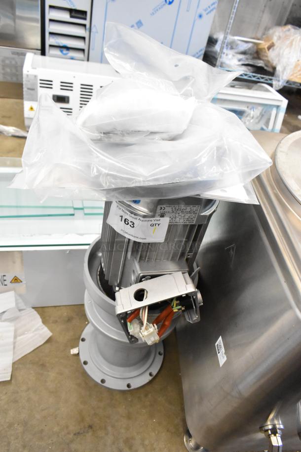 BRAND NEW SCRATCH AND DENT! Hobart Garbage Disposal. 208-230 Volts. - Image 1 of 10