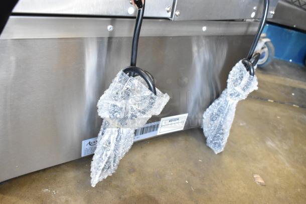 BRAND NEW SCRATCH AND DENT! 2024 Avantco 177F202  30 lb. Dual Tank Medium-Duty Electric Countertop Fryer w/ 2 Metal Fry Baskets and 2 Lids. 208-240 Volts, 1 Phase. - Image 8 of 9