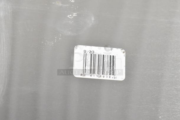 11 BRAND NEW SCRATCH AND DENT! Vollrath 9003 Wear-Ever Full Size 19 Gauge 18" x 26" Wire in Rim Aluminum Bun / Sheet Pan. 11 Times Your Bid! - Image 4 of 5