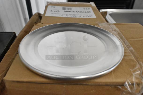 4 BRAND NEW SCRATCH AND DENT! Items Including 17616STPEBAM Choice 16 oz. Amber Plastic Pebbled Tumbler - 12/Pack, 2 407PZWRIM06 Choice 6" Aluminum Wide Rim Pizza Pan, 303KSE51 Acopa 14 1/2" x 8 1/4" Bright White Rectangular Porcelain Platter - 12/Case. 4 Times Your Bid! - Image 5 of 8