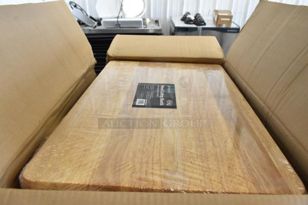 BRAND NEW SCRATCH AND DENT! Choice 407WRCB2416 24" x 16" x 1 3/4" Wood Cutting Board with Rounded Edges - Image 1 of 5