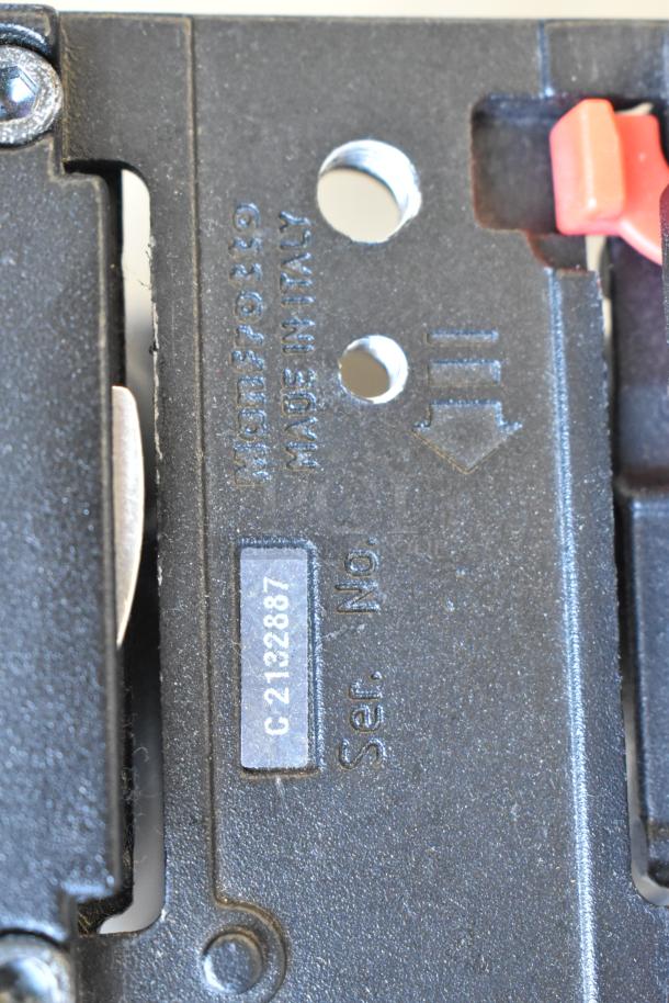 Manfrotto 190XDB Tripod in Soft Case. - Image 5 of 7