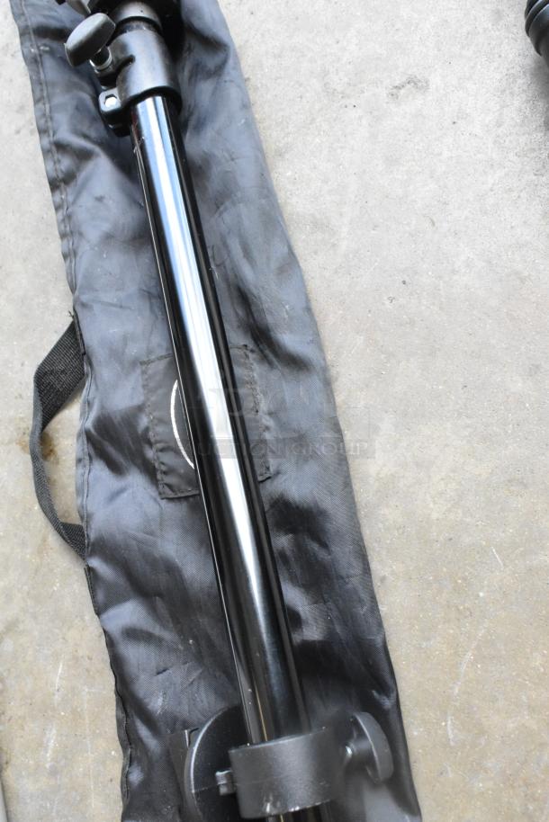 Various Tripod Pieces in Soft Case. - Image 7 of 11