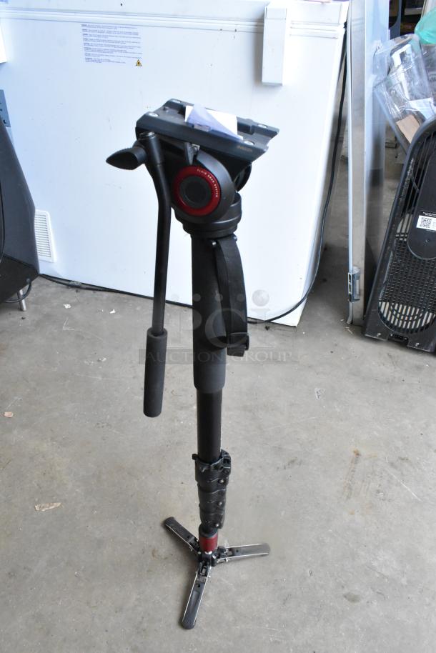 Manfretto MVM500A Tripod - Image 1 of 7