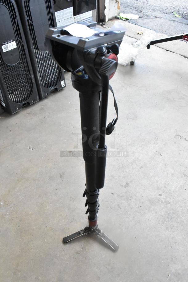 Manfretto MVM500A Tripod - Image 2 of 7