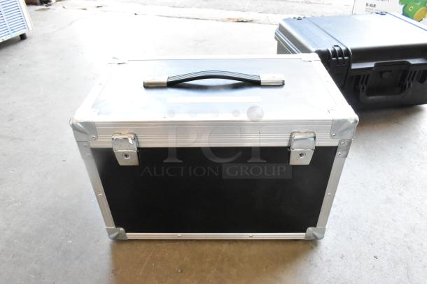Vipow LP14-12 Battery in durable hard case, metal latches, black and silver finish, portable handle, auction item.