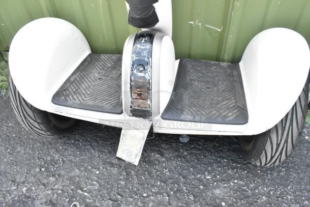 Segway N4M350 Self Balancing Scooter in Hard Case. - Image 5 of 8