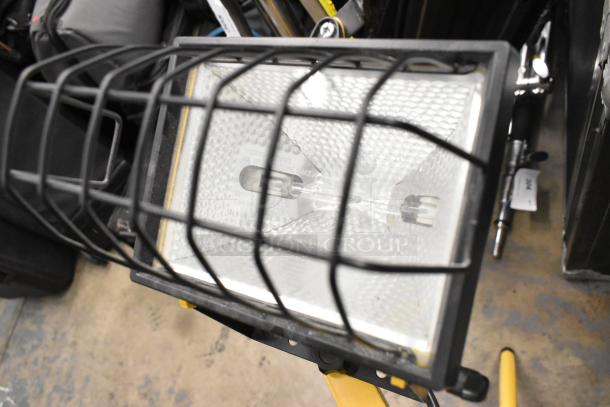 Metal Floor Style Double Portable Work Light - Image 4 of 6