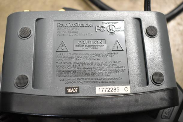 RadioShack RF Modulator, Cat No. 15-2528, 120V, 4.5W, UL listed. Caution label warnings for indoor use. Model 10A07, serial 1772285C.