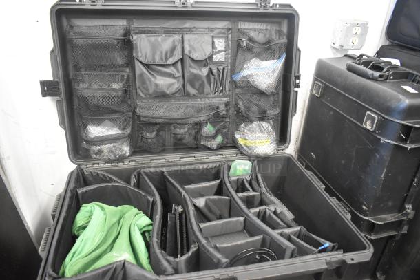 Black Ditogear hard case with organized compartments. Contains cables, Vipow LP7.5-12 battery, Dragon Frame, and Ditogear unit.