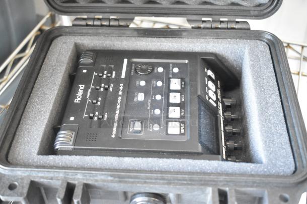 Roland 4 Channel Portable Recorder in Hard Case - Image 3 of 11
