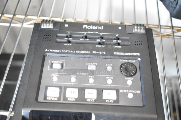 Roland 4 Channel Portable Recorder in Hard Case - Image 6 of 11