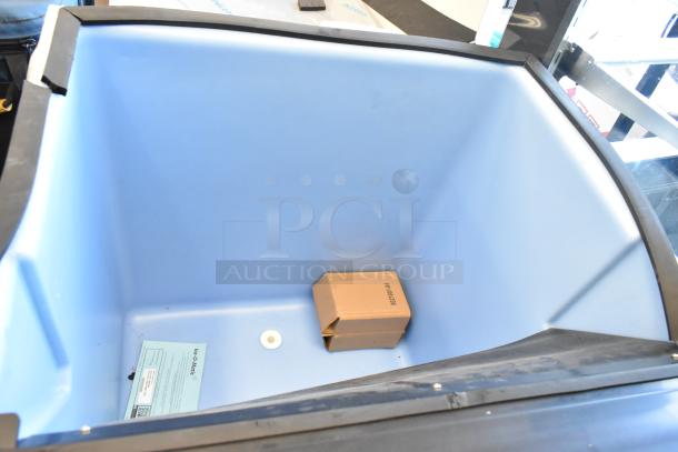 BRAND NEW SCRATCH AND DENT! 2025 Ice-O-Matic B40PSC Ice Storage Bin - 344 lb. - Image 4 of 8