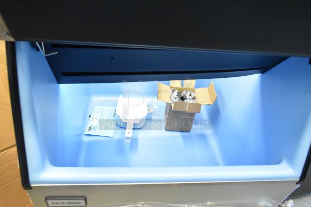 BRAND NEW SCRATCH AND DENT! 2025 Ice-O-Matic B40PSC Ice Storage Bin - 344 lb. - Image 6 of 8