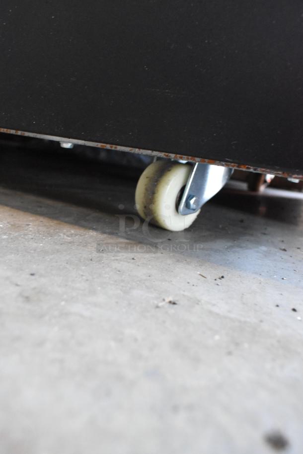 BRAND NEW SCRATCH AND DENT! Avantco 193BCFD72B 70 7/8" Black Square Dry Bakery Display Case with LED Lighting on Commercial Casters. 115 Volts, 1 Phase. - Image 4 of 8