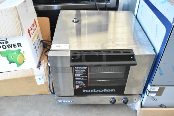 BRAND NEW SCRATCH AND DENT! Moffat Turbofan 952USE22M3 E22M3 Turbofan Single Deck Half Size Electric Convection Oven with Mechanical Controls, 1.5 Cu. Ft. - 110-120 volts, 1 Phase. - Image 1 of 9
