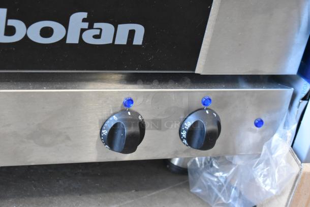 BRAND NEW SCRATCH AND DENT! Moffat Turbofan 952USE22M3 E22M3 Turbofan Single Deck Half Size Electric Convection Oven with Mechanical Controls, 1.5 Cu. Ft. - 110-120 volts, 1 Phase. - Image 4 of 9
