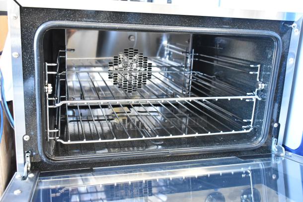 BRAND NEW SCRATCH AND DENT! Moffat Turbofan 952USE22M3 E22M3 Turbofan Single Deck Half Size Electric Convection Oven with Mechanical Controls, 1.5 Cu. Ft. - 110-120 volts, 1 Phase. - Image 5 of 9