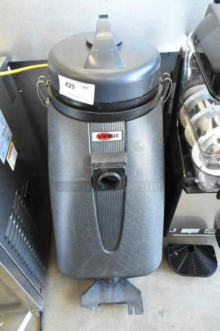 BRAND NEW Viper SN18WD Shovelnose 18 Gallon Wet/Dry Vacuum with squeegee and tool kit. Scratch and dent condition.
