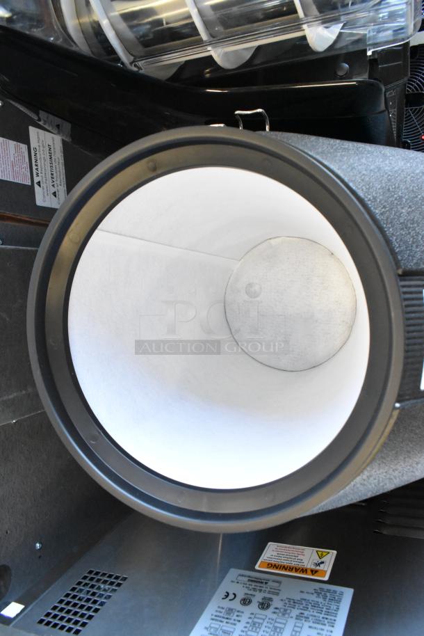 BRAND NEW SCRATCH AND DENT! Viper SN18WD Shovelnose 18 Gallon Wet / Dry Vacuum with Squeegee and Tool Kit - Image 6 of 9
