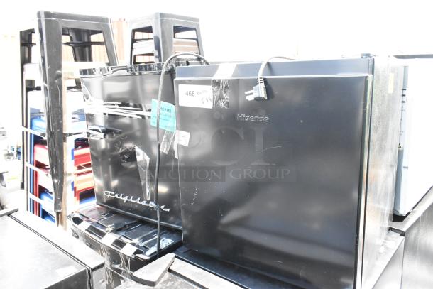 8 Various Mini Coolers Including Arctic King AUFM011AEW Freezer, Galanz GLR31TS1E02. 8 Times Your Bid! - Image 2 of 7
