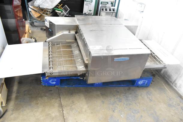 Turbochef HhC2020 stainless steel rapid cook conveyor pizza oven, electric powered, 208/240V, 3-phase, commercial model.