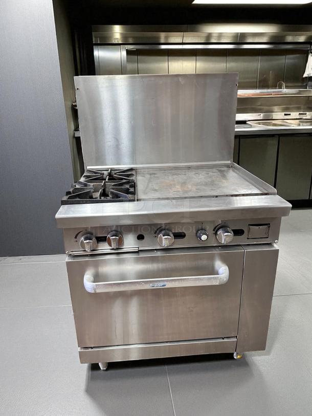 Southbend X4601DD 36" gas range with 2 burners and 24" griddle. Excellent condition, stainless steel, natural gas, fully tested.