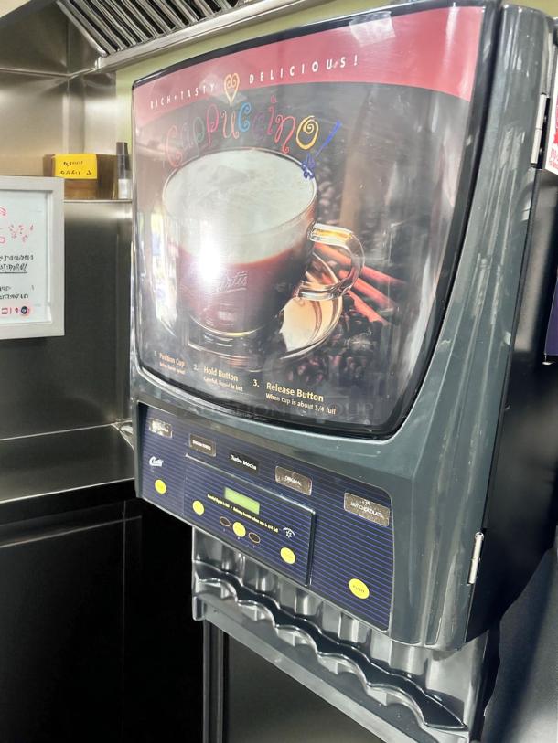 Excellent Condition – Curtis PCGT5 – 5-Flavor Cappuccino Dispenser – 120V – Fully Tested & Working! - Image 5 of 8