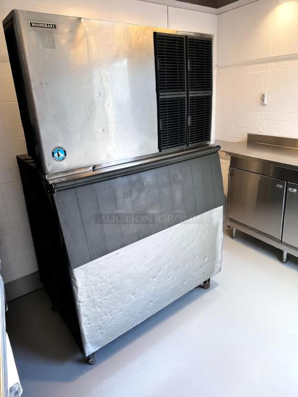 Excellent Condition – Hoshizaki KM-1301SAH Ice Machine w/ Ice Storage Bin – Air-Cooled – 208-230V – Fully Tested & Working! - Image 8 of 8