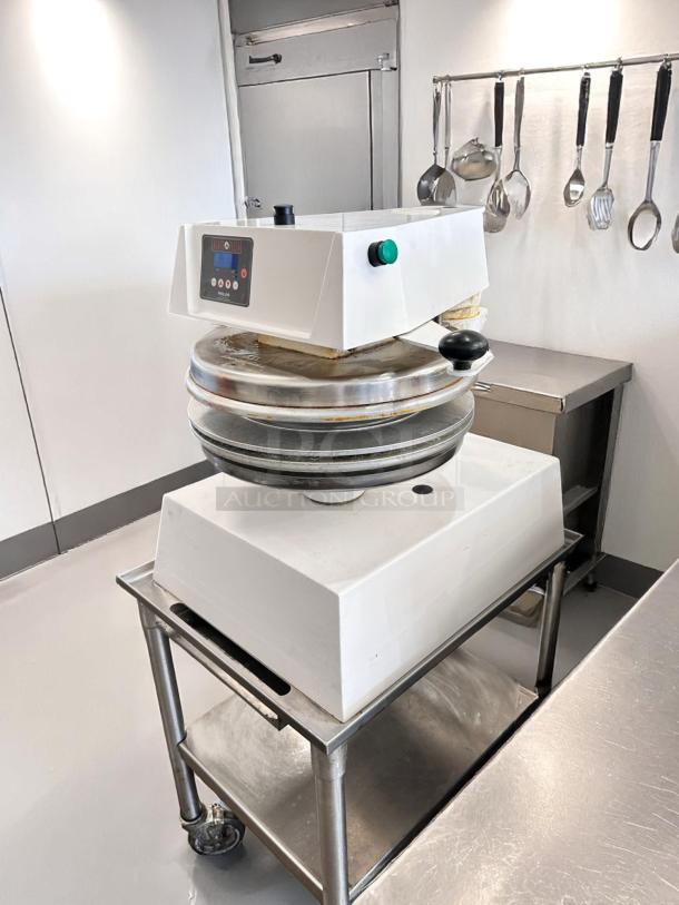 Excellent Condition – Proluxe DP2350 – Dough Press – 18" Manual Heated Flat Plate – 208V –  Fully Tested & Working! - Image 4 of 10