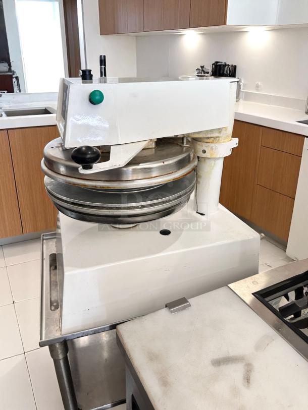 Excellent Condition – Proluxe DP2350 – Dough Press – 18" Manual Heated Flat Plate – 208V –  Fully Tested & Working! - Image 7 of 10