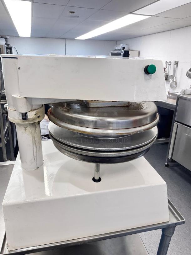 Excellent Condition – Proluxe DP2350 – Dough Press – 18" Manual Heated Flat Plate – 208V –  Fully Tested & Working! - Image 9 of 10