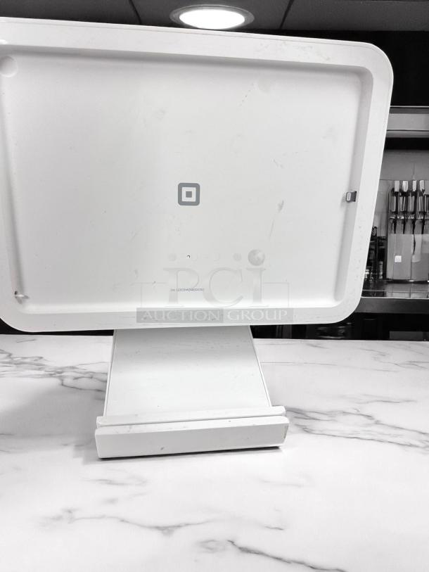 Excellent Condition – Square Register POS System – Model 122CS142A – Touchscreen Dual Display –  Fully Tested & Working! - Image 2 of 9